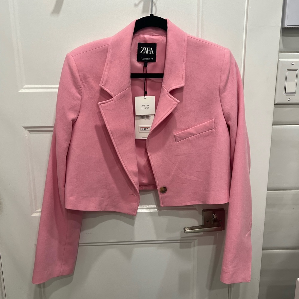 Pink cropped blazer from Zara - Picture 2 of 4